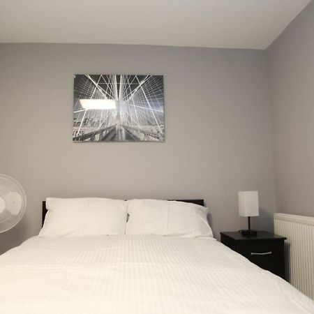 A A Guest Rooms Woolwich Лондон Екстериор снимка