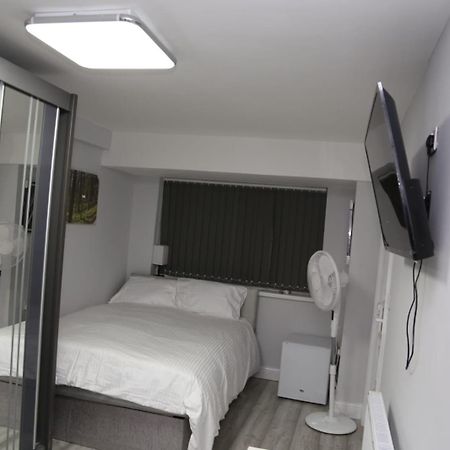 A A Guest Rooms Woolwich Лондон Екстериор снимка