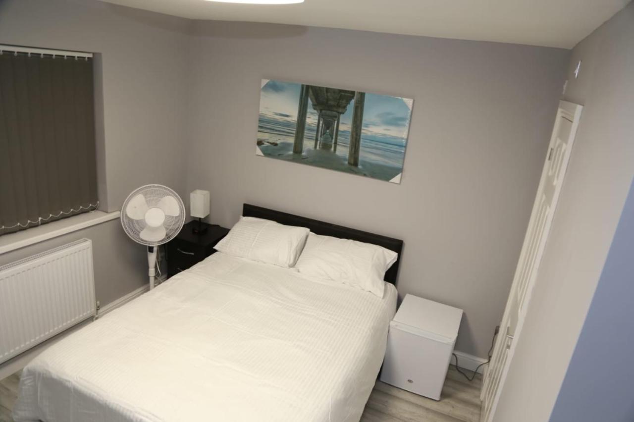 A A Guest Rooms Woolwich Лондон Екстериор снимка